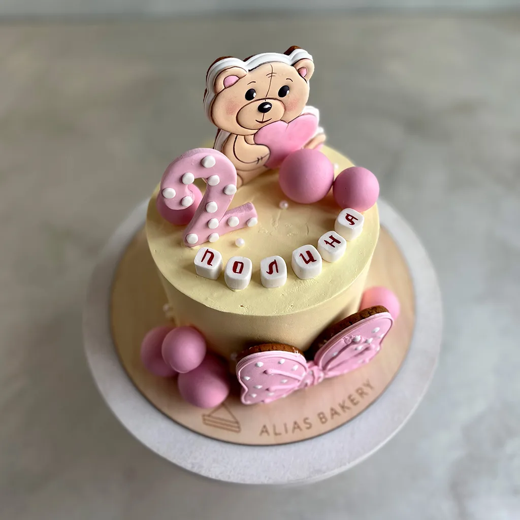 Мишка и сердечки
