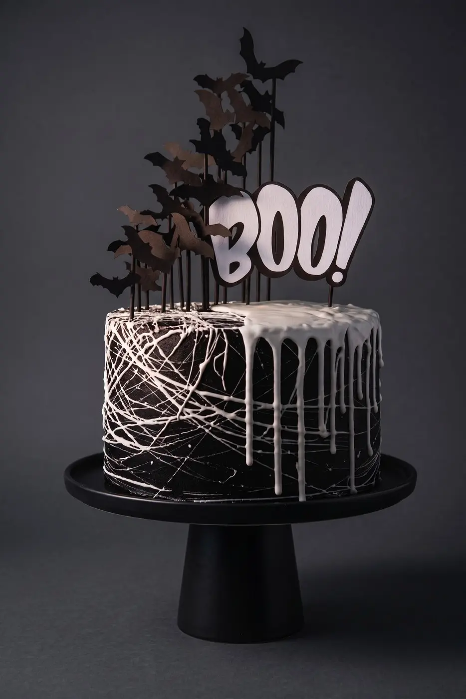 Торт «BOO» с паутиной